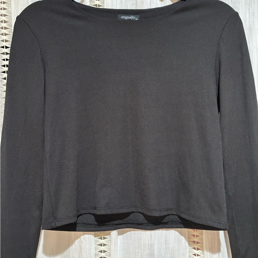 Women's Black Long Sleeve Top